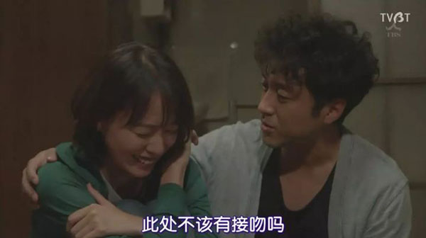 约会的时候不管对方说什么想什么,只顾自己吹牛